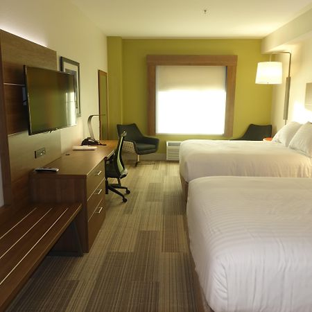 Holiday Inn Express & Suites Брентвуд Экстерьер фото