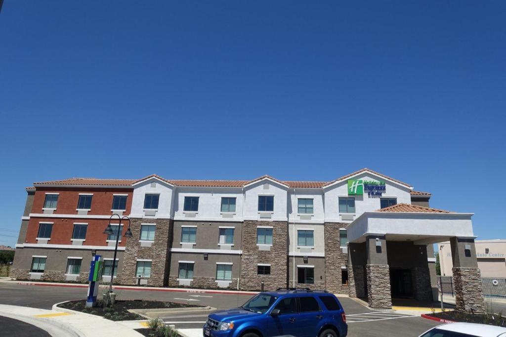 Holiday Inn Express & Suites Брентвуд Экстерьер фото