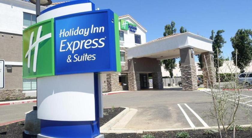 Holiday Inn Express & Suites Брентвуд Экстерьер фото